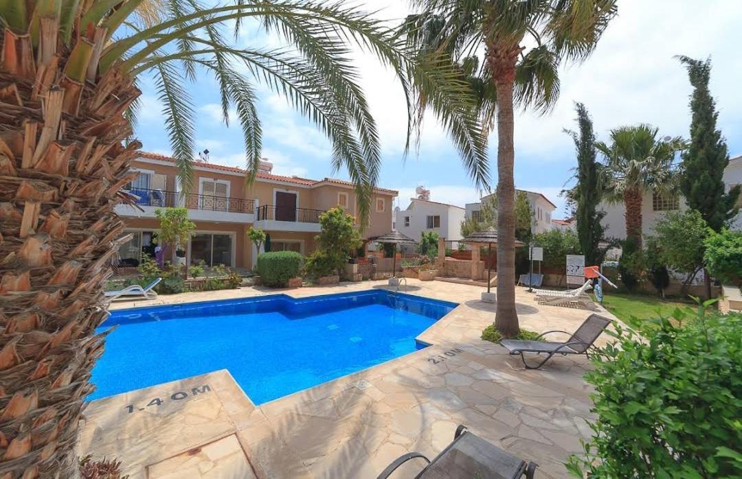 Eden Gardens Villa Paphos Exterior photo
