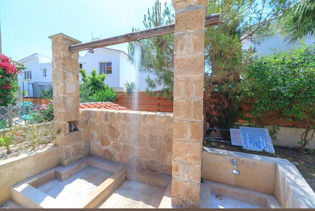 Eden Gardens Villa Paphos Exterior photo