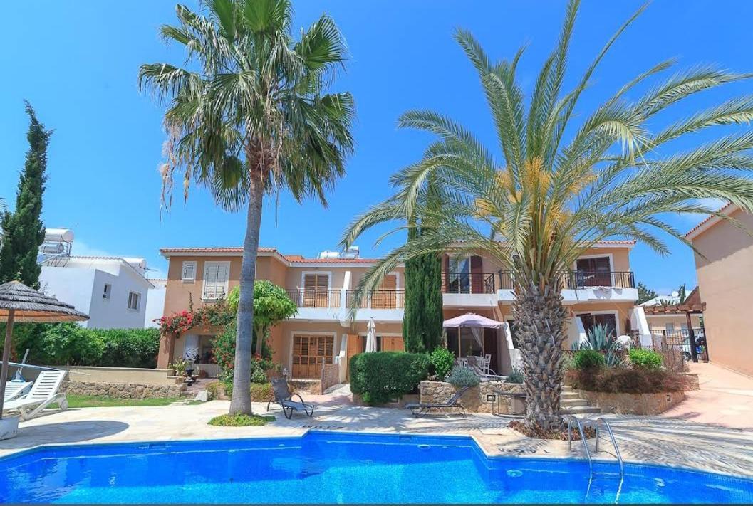 Eden Gardens Villa Paphos Exterior photo