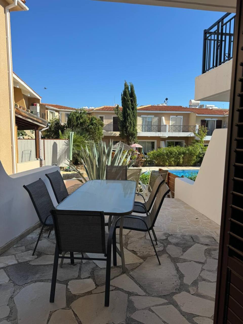 Eden Gardens Villa Paphos Exterior photo