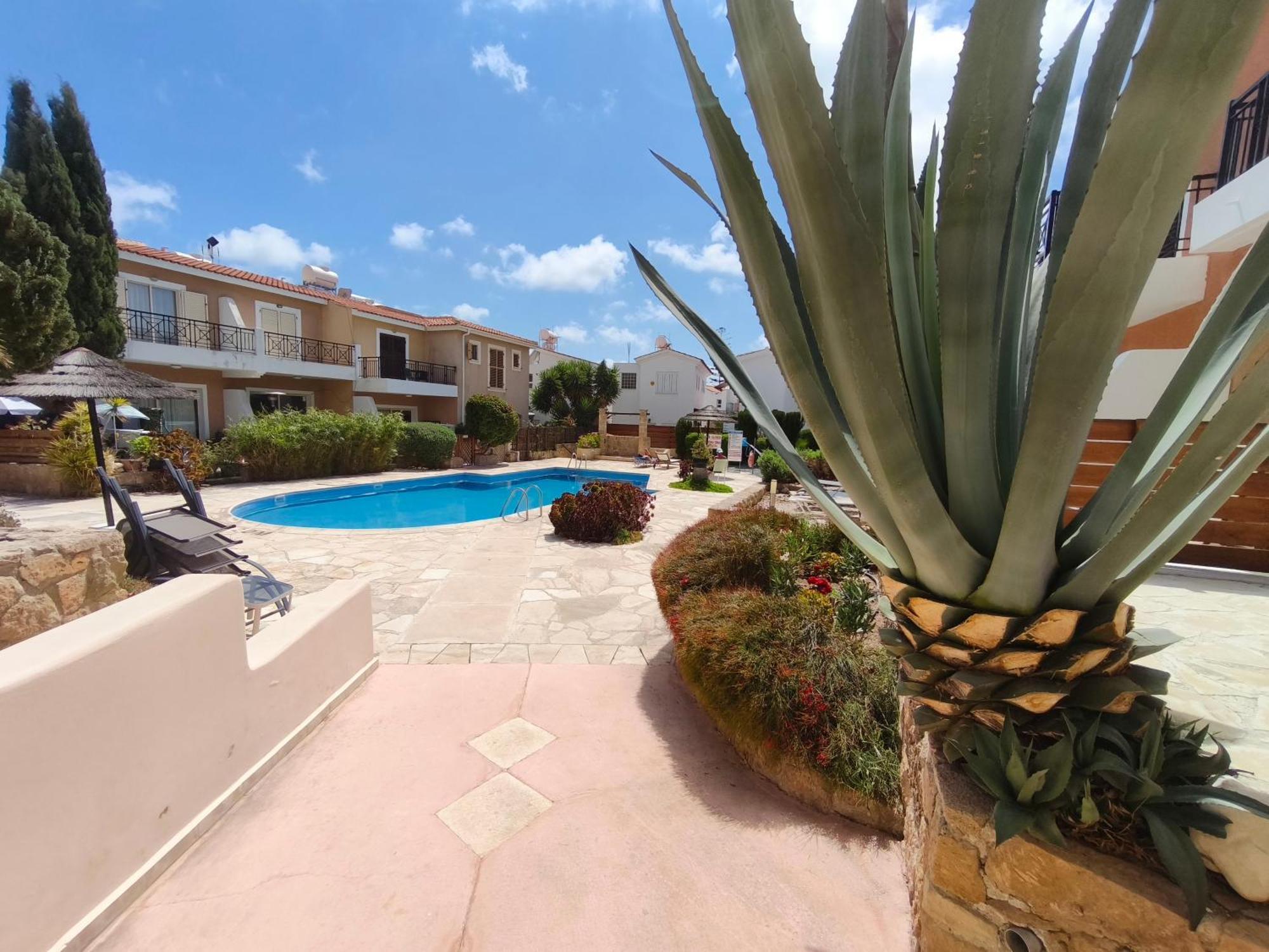 Eden Gardens Villa Paphos Exterior photo